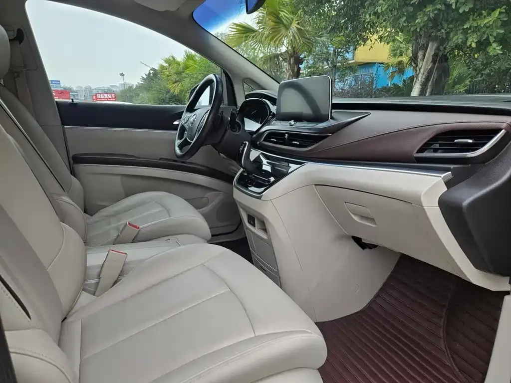 Buick GL8 2021 из CN, фото 4