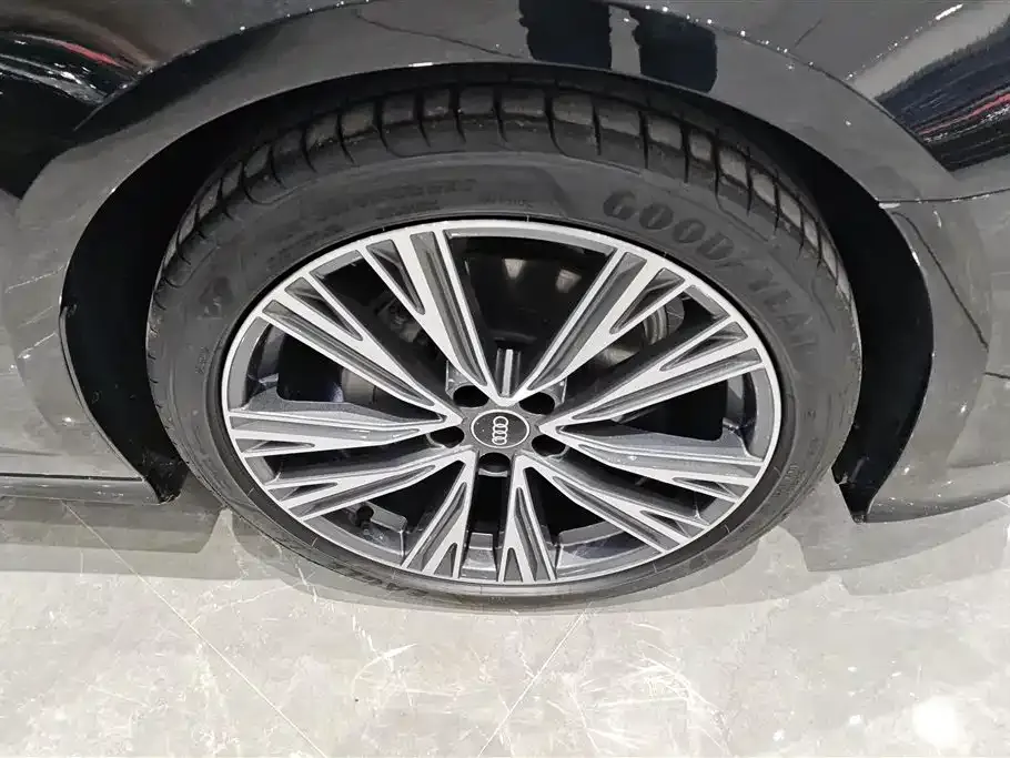 Audi A6L 2024 из CN, фото 5