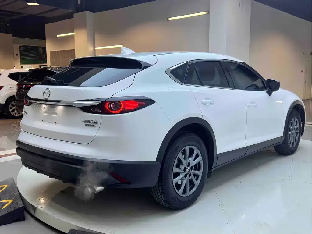 Mazda CX-4 2023 из CN, фото 4