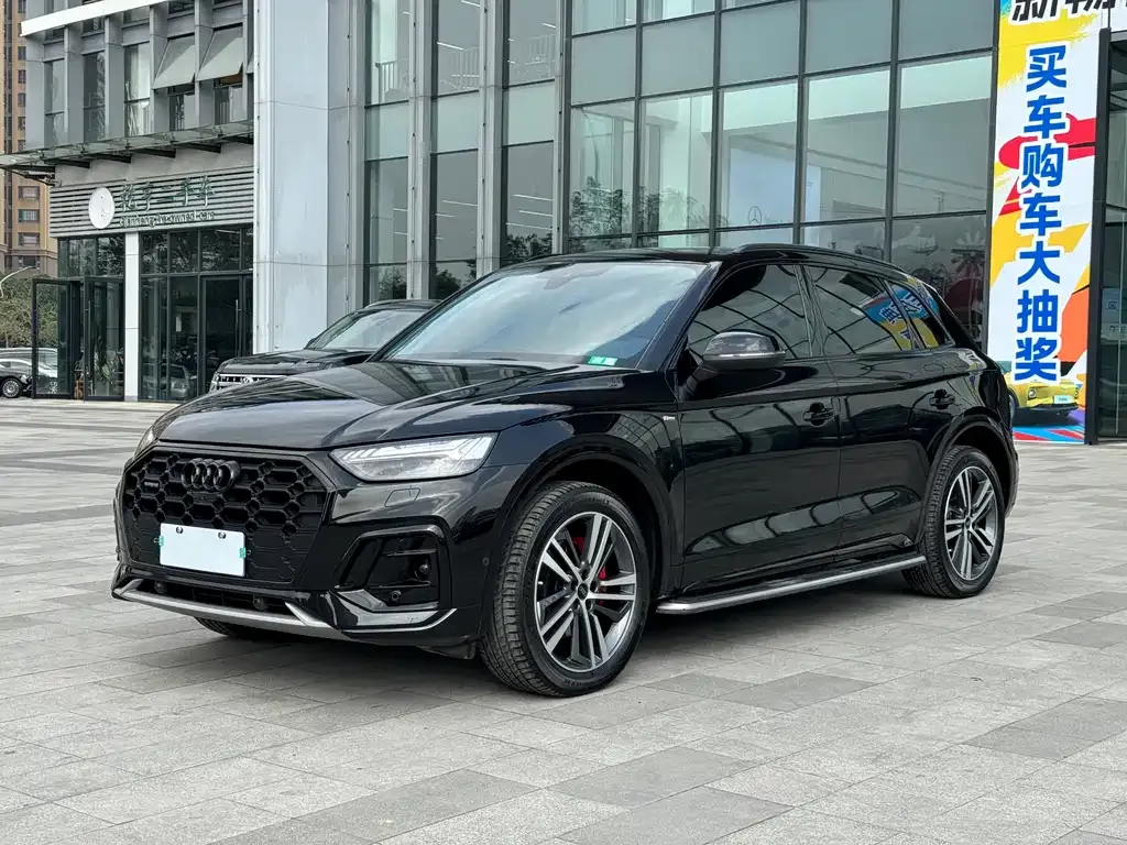 Audi Q5L 2022 из CN, фото 1