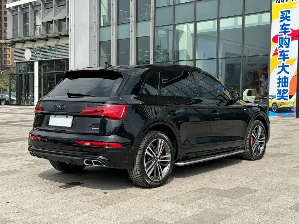 Audi Q5L 2022 из CN, фото 5