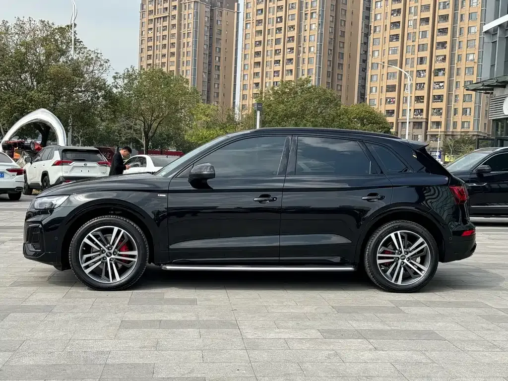 Audi Q5L 2022 из CN, фото 9