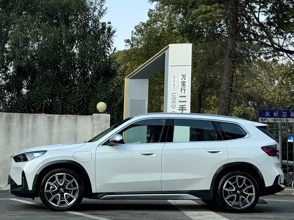BMW iX1 2024 из CN, фото 4