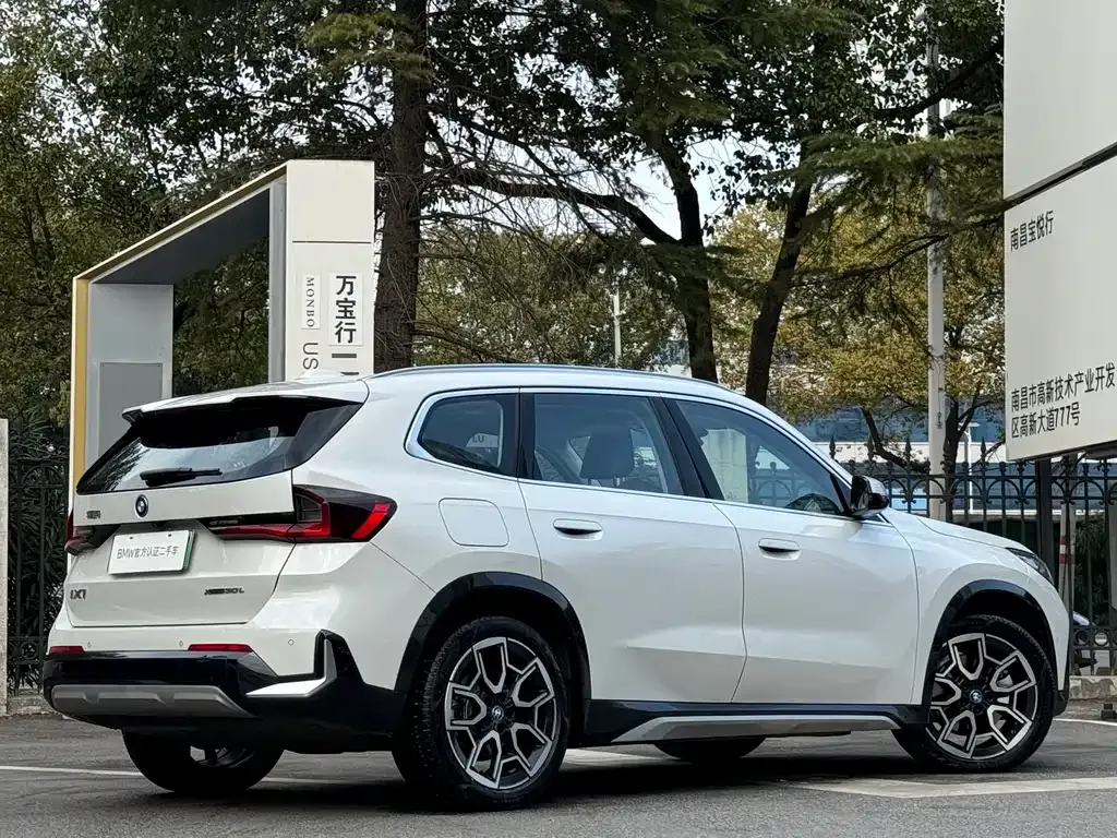 BMW iX1 2024 из CN, фото 10