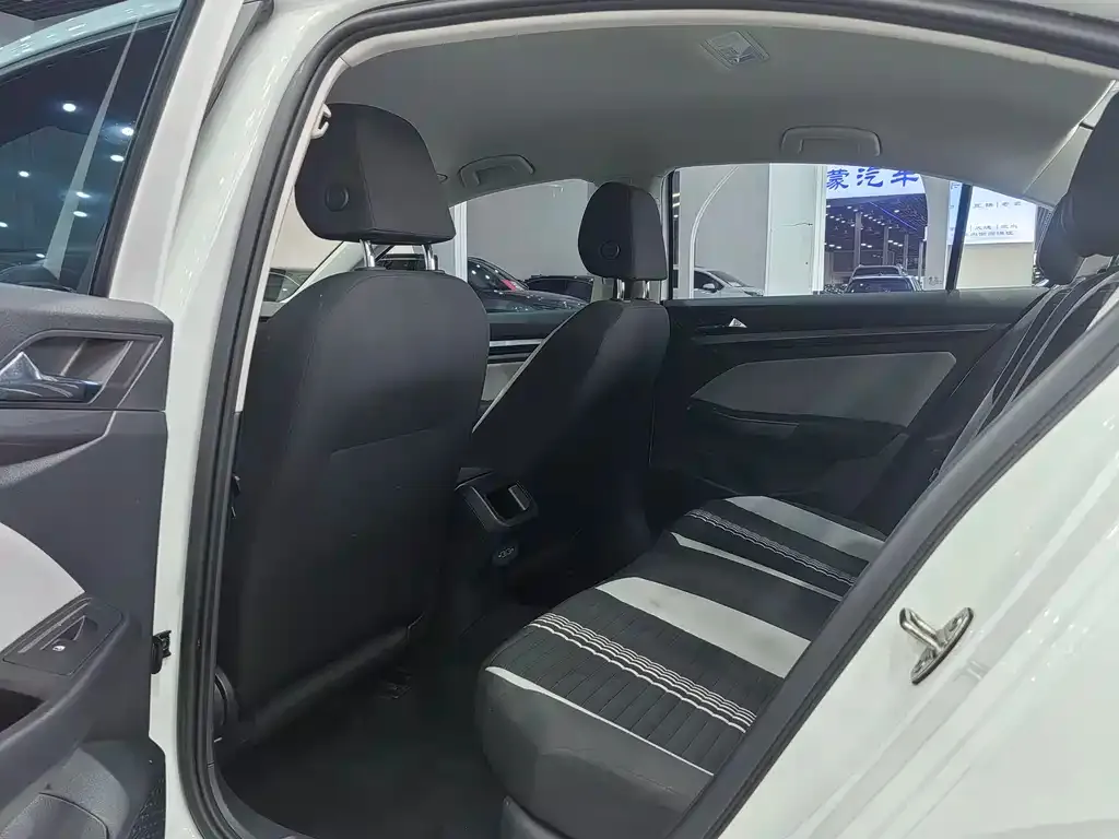 Volkswagen Bora 2024 из CN, фото 2