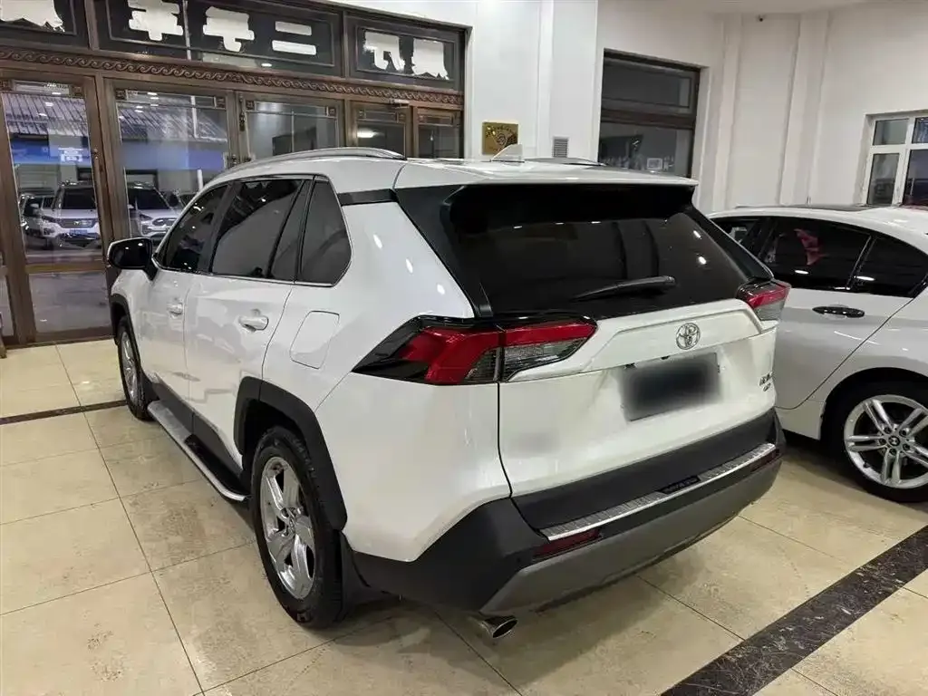 Toyota RAV4 2021 из CN, фото 8