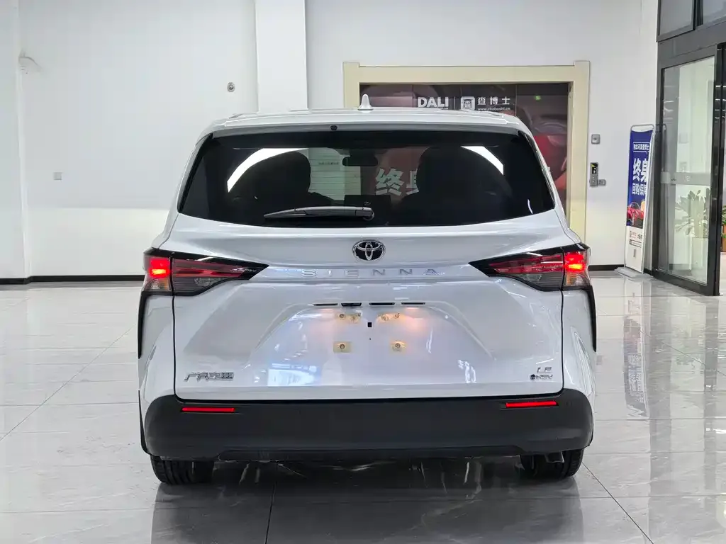 Toyota Sienna 2026 из CN, фото 7