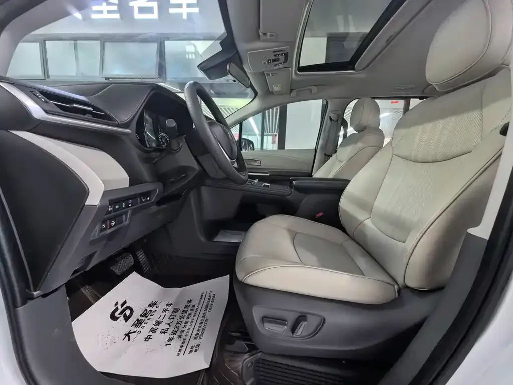 Toyota Sienna 2026 из CN, фото 5