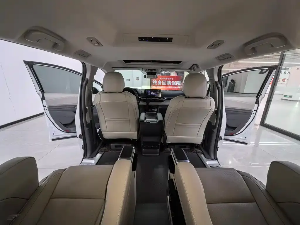 Toyota Sienna 2026 из CN, фото 4