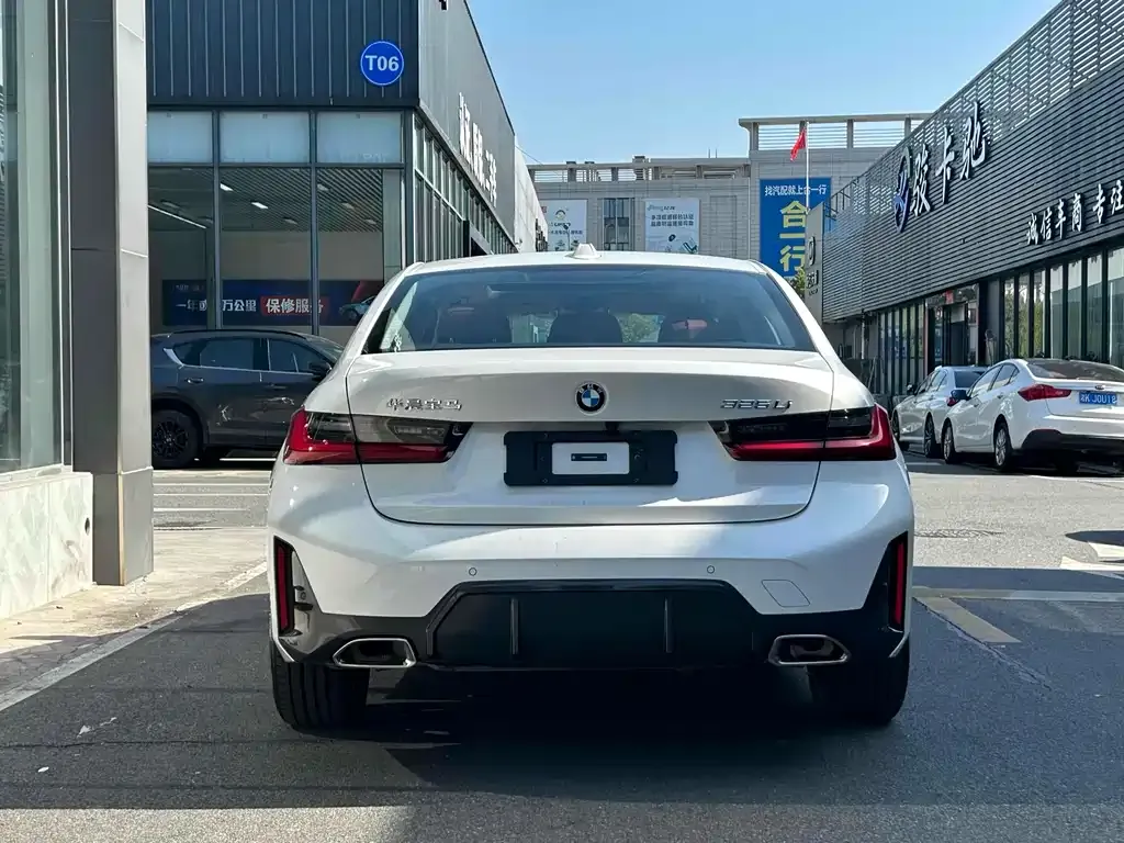 BMW 3 Series 2023 из CN, фото 10