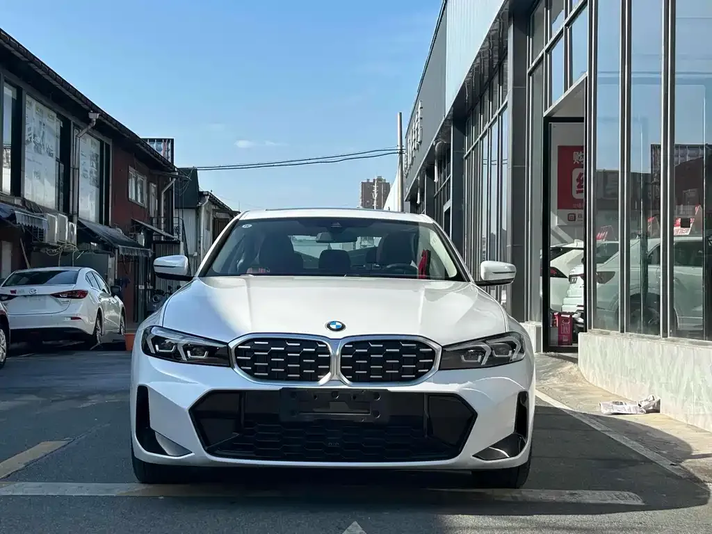 BMW 3 Series 2023 из CN, фото 8