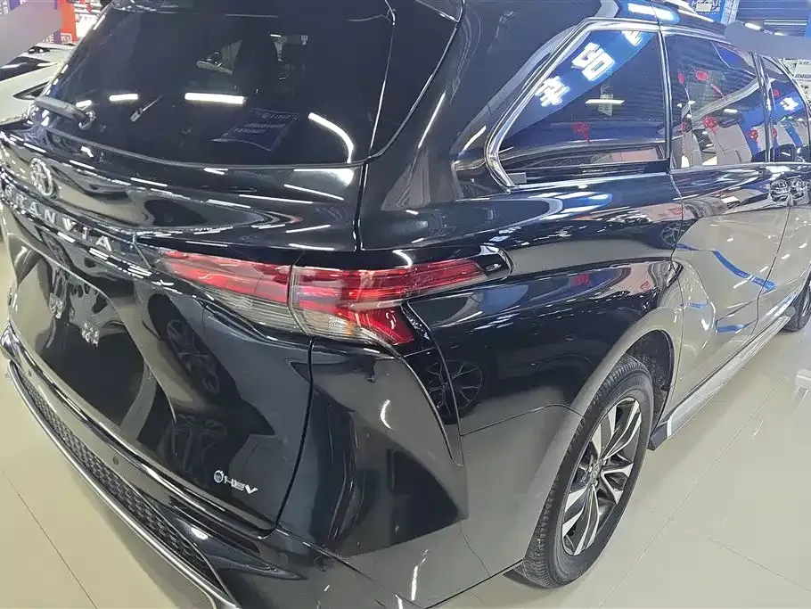 Toyota Granvia 2024 из CN, фото 10