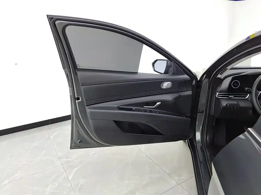 Hyundai Elantra 2024 из CN, фото 2