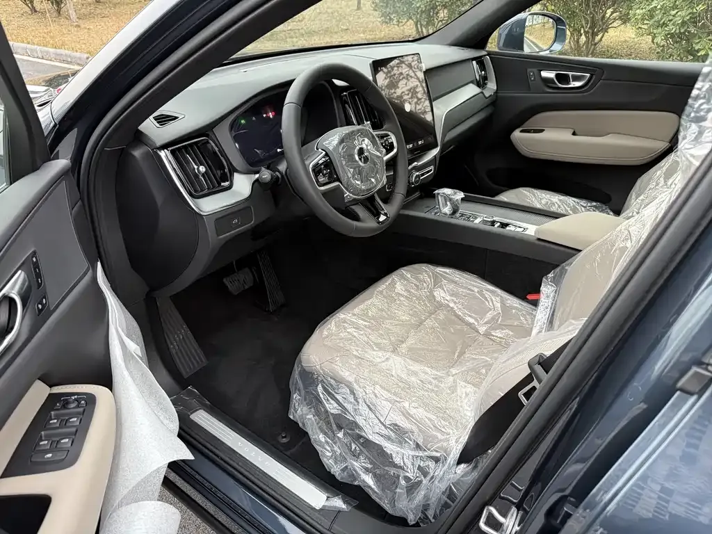 Volvo XC60 2026 из CN, фото 10