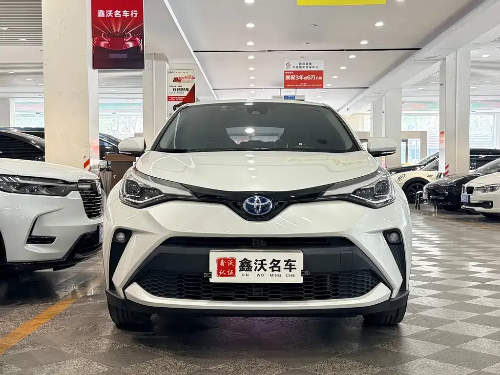 Toyota C-HR — фото 9