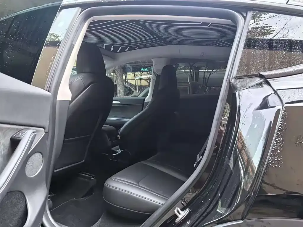 Tesla Model Y 2023 из CN, фото 6
