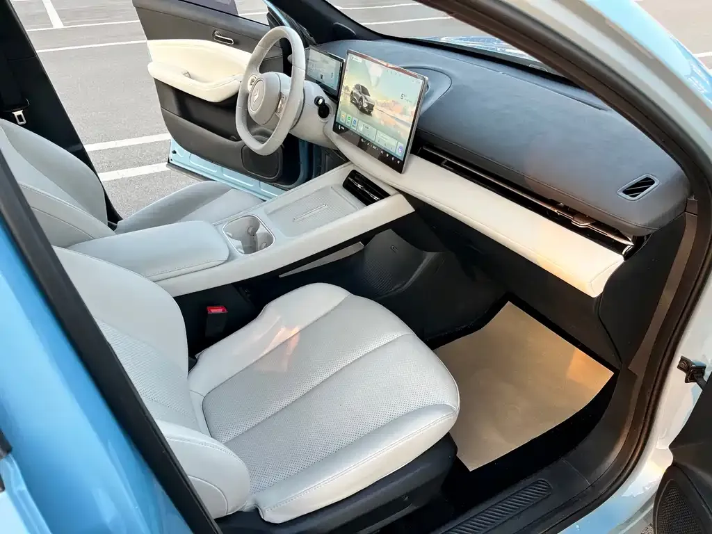 Baojun Yunhai 2024 из CN, фото 10