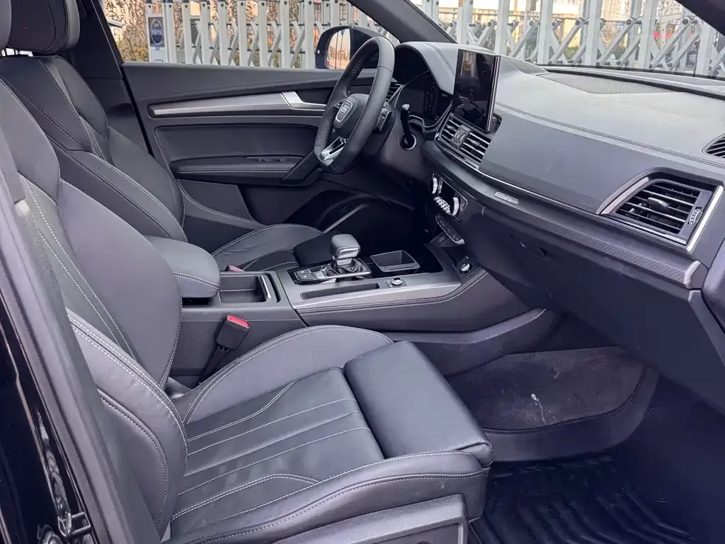 Audi Q5L 2023 из CN, фото 4