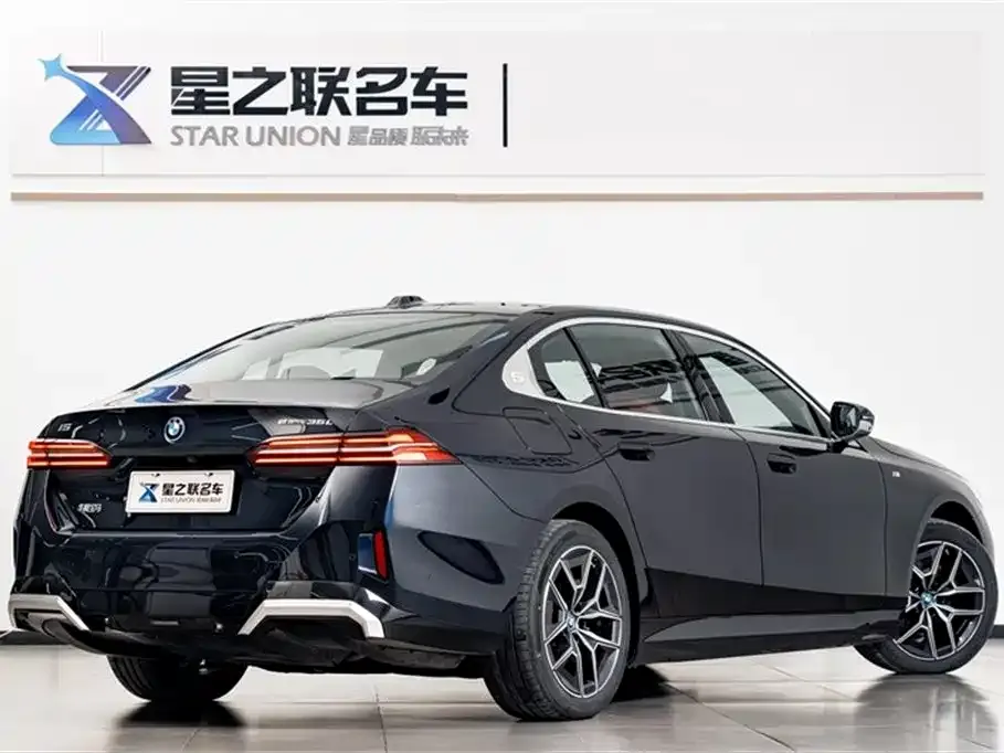 BMW i5 2025 из CN, фото 3