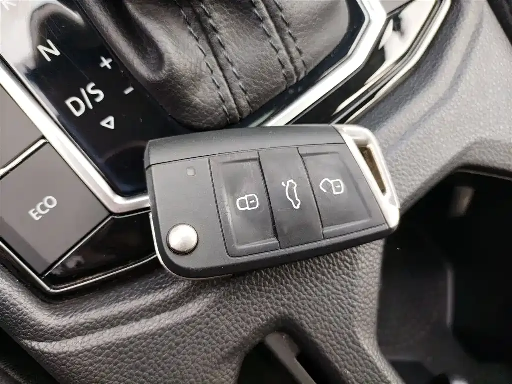 Volkswagen Lavida 2024 из CN, фото 6