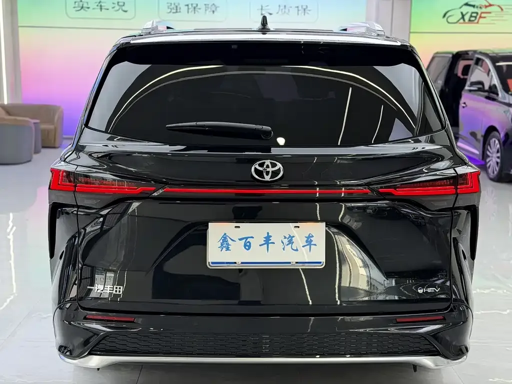 Toyota Granvia 2025 из CN, фото 5