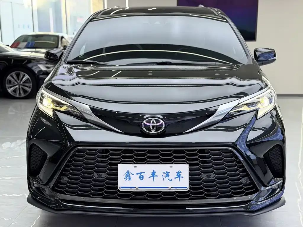 Toyota Granvia 2025 из CN, фото 3