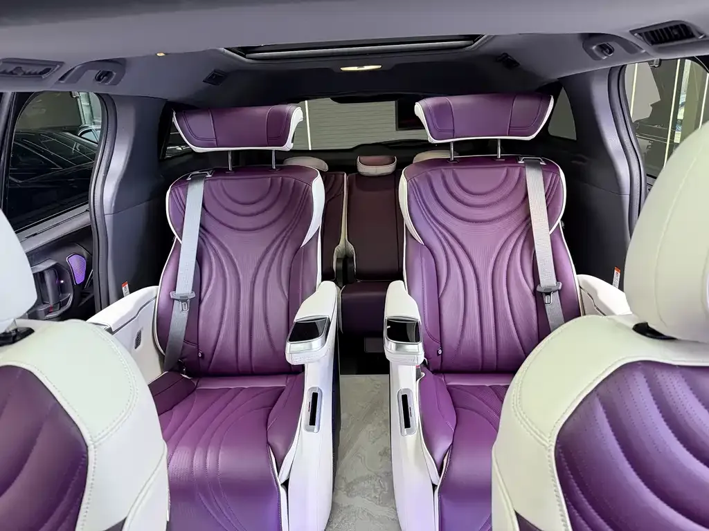 Toyota Granvia 2025 из CN, фото 7