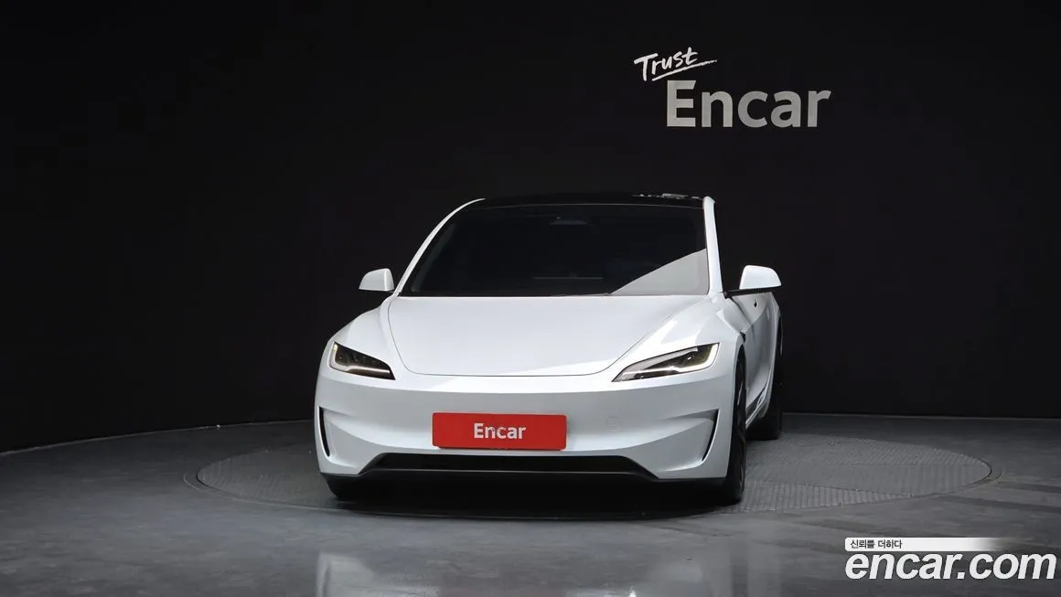 Tesla Model 3 2024 из KR, фото 2