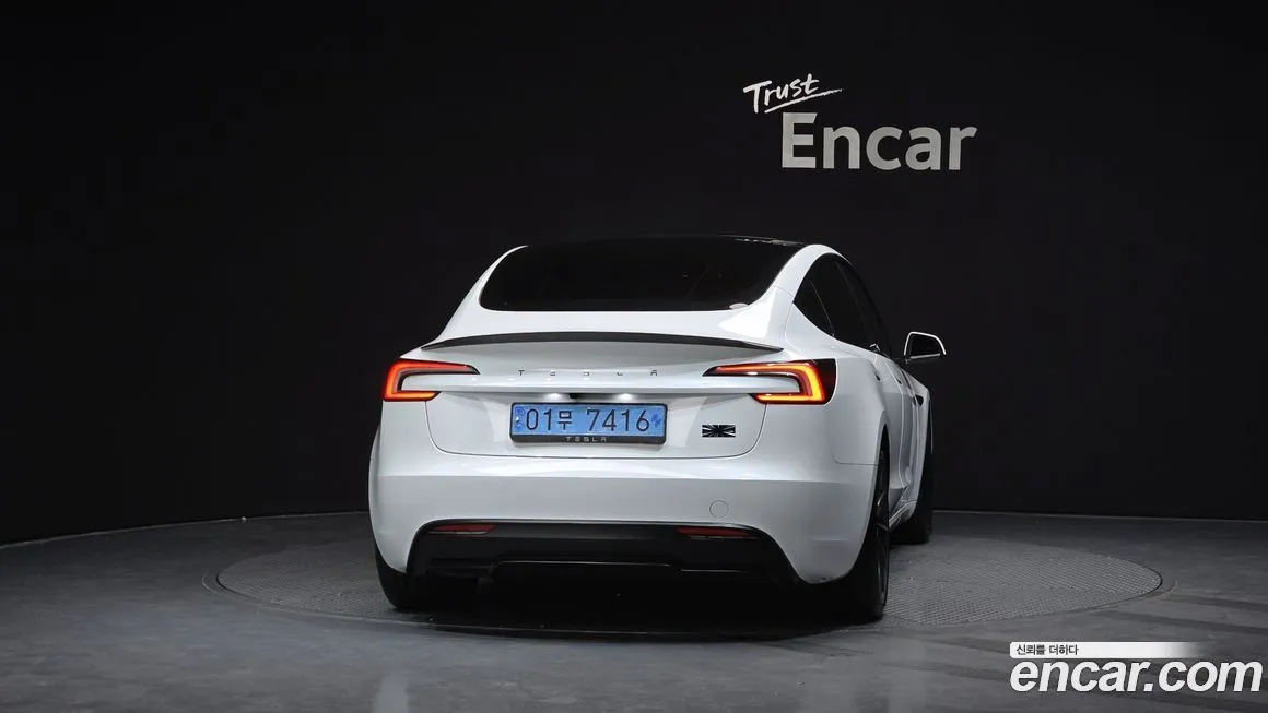 Tesla Model 3 2024 из KR, фото 3