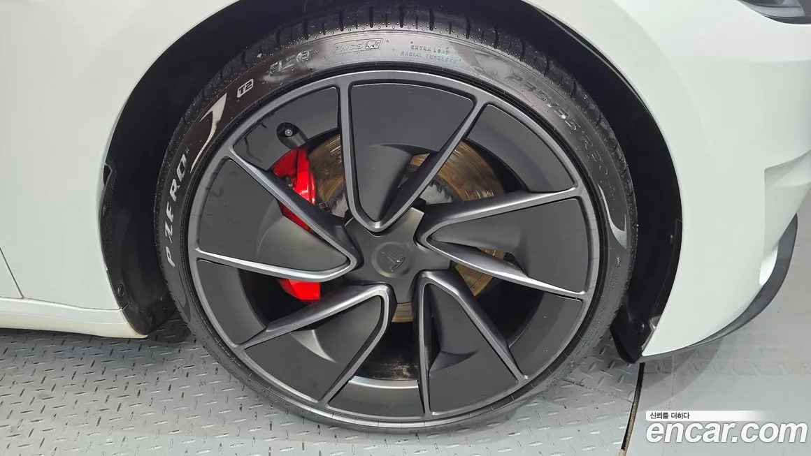 Tesla Model 3 2024 из KR, фото 10