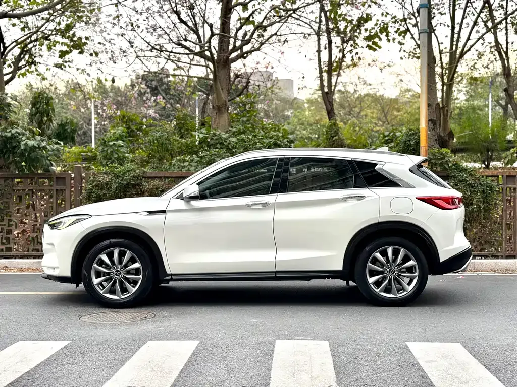 Infiniti QX50 — фото 8