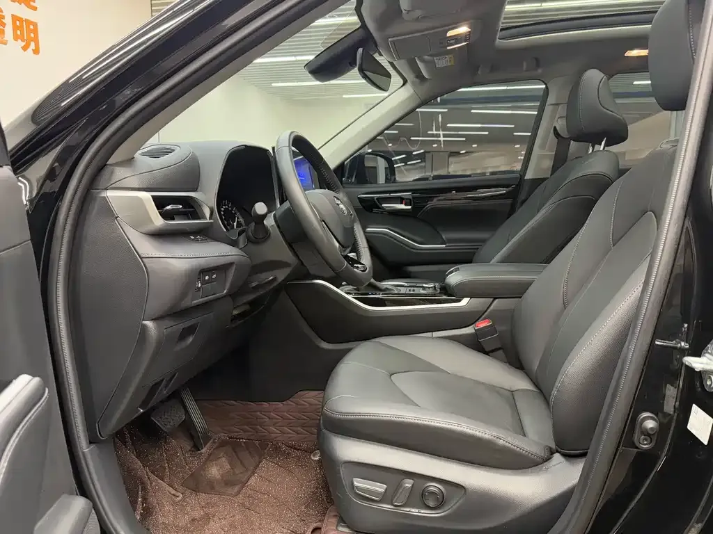 Toyota Highlander 2024 из CN, фото 10