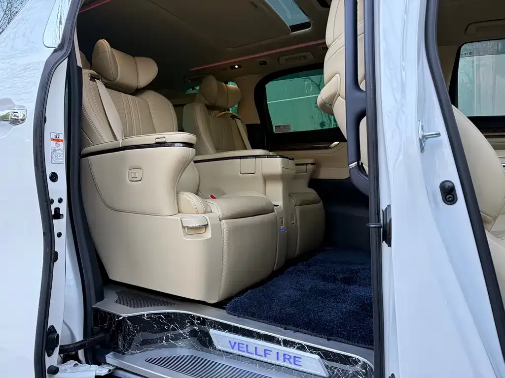 Toyota Vellfire 2022 из CN, фото 6