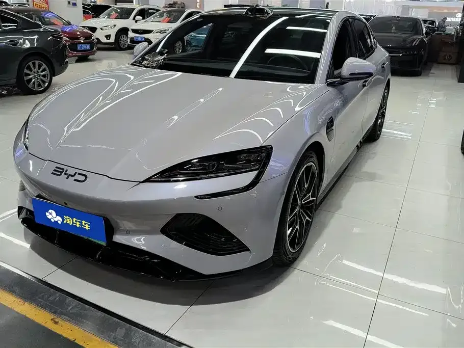 BYD Seal — фото 1