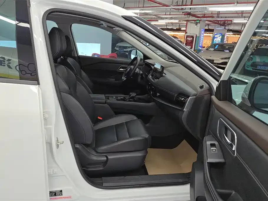 Nissan X-Trail — фото 10