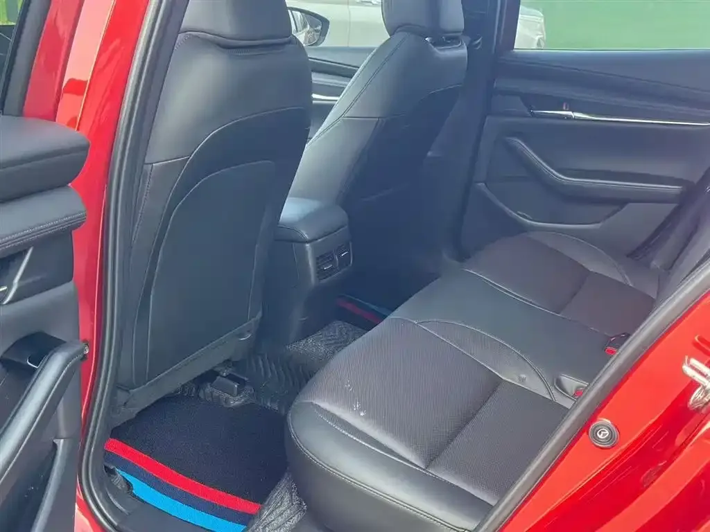 Mazda 3 Axela 2024 из CN, фото 4