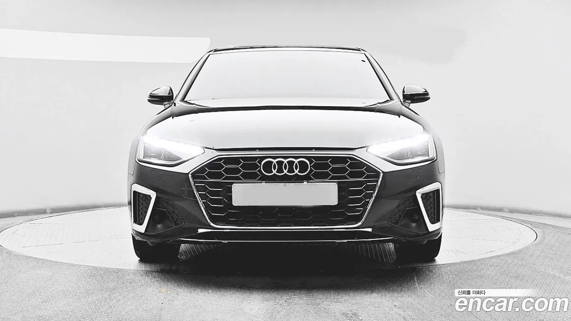 Audi A4 — фото 2