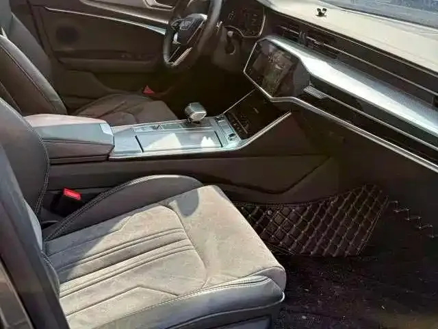 Audi A6L 2023 из CN, фото 3
