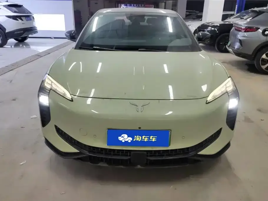 Hongqi EH7 2024 из CN, фото 2