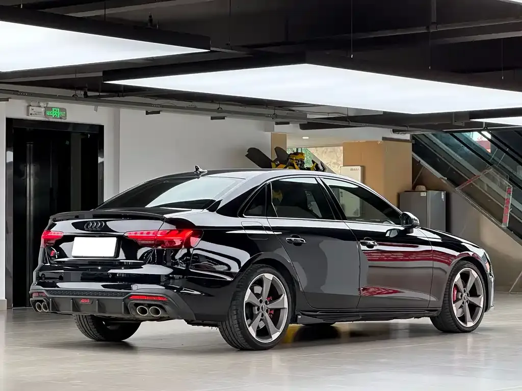 Audi S4 — фото 6