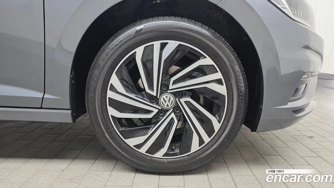 Volkswagen Jetta — фото 8