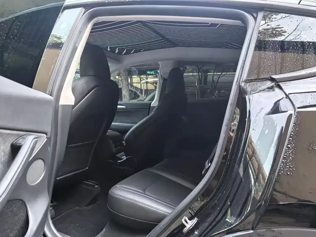 Tesla Model Y 2023 из CN, фото 5