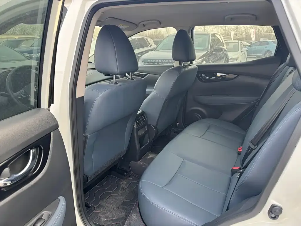 Nissan Qashqai — фото 10