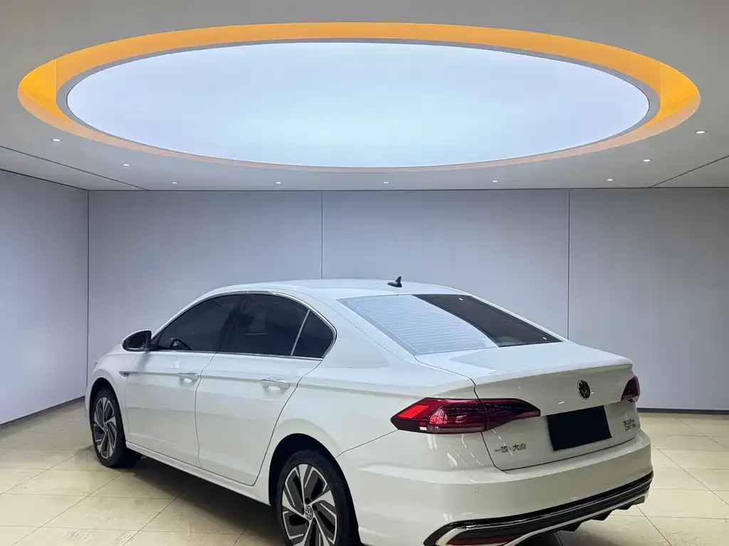 Volkswagen Bora 2022 из CN, фото 8