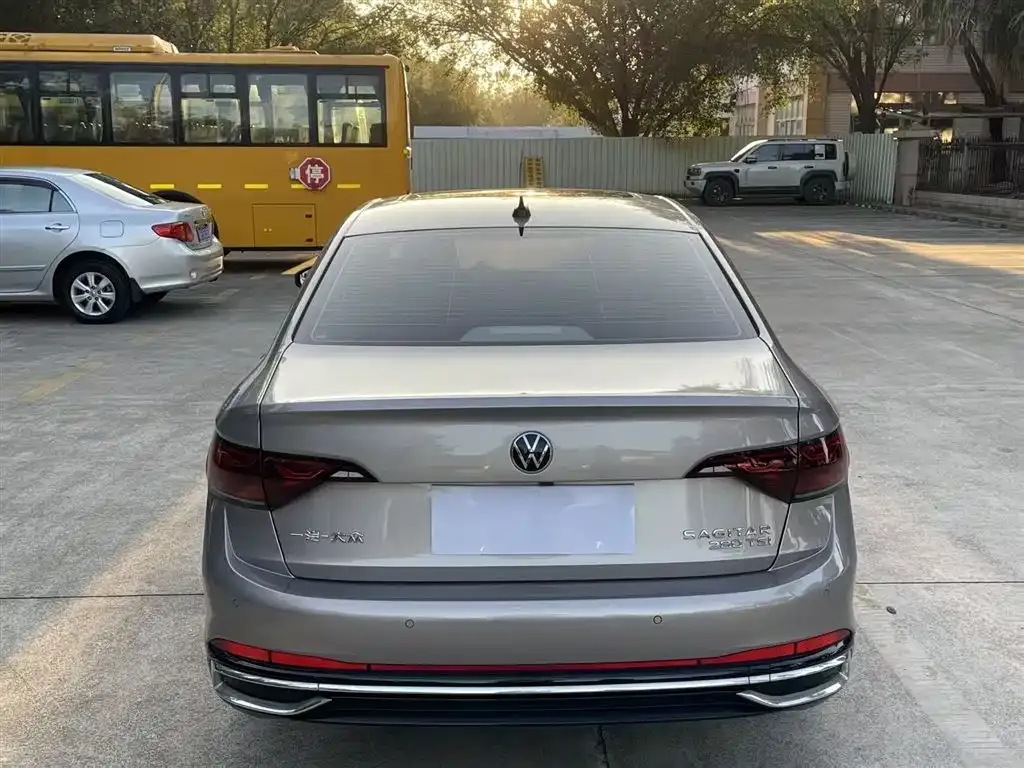Volkswagen Sagitar 2023 из CN, фото 4