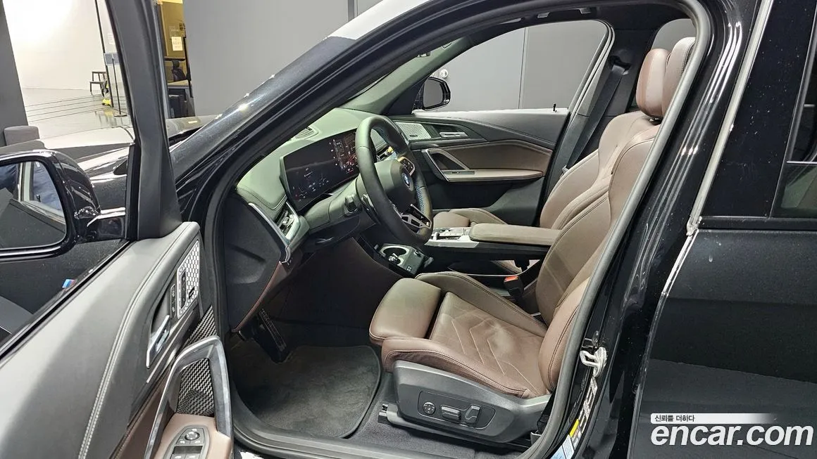 BMW iX1 2023 из KR, фото 8