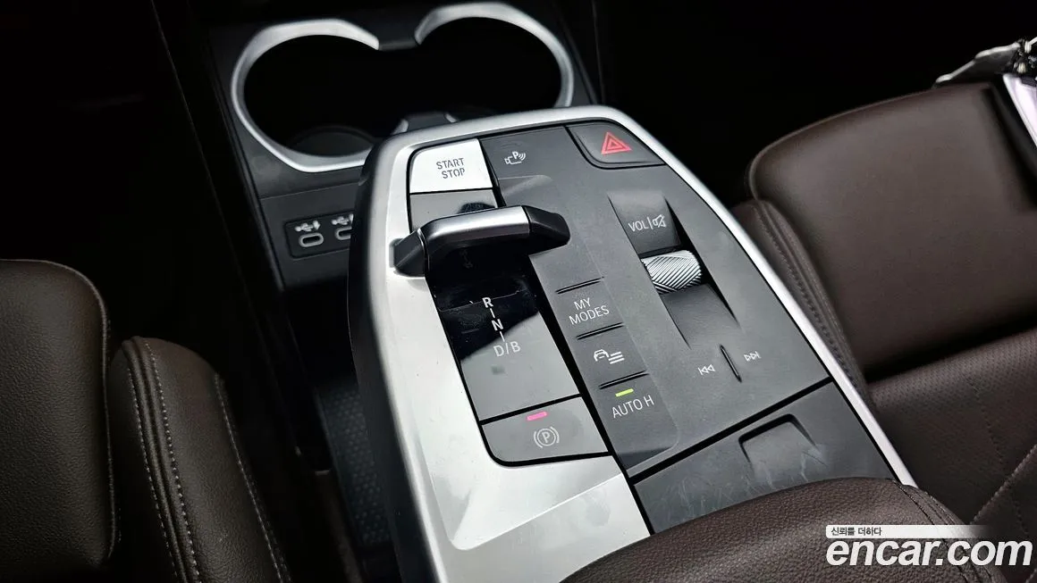 BMW iX1 2023 из KR, фото 3