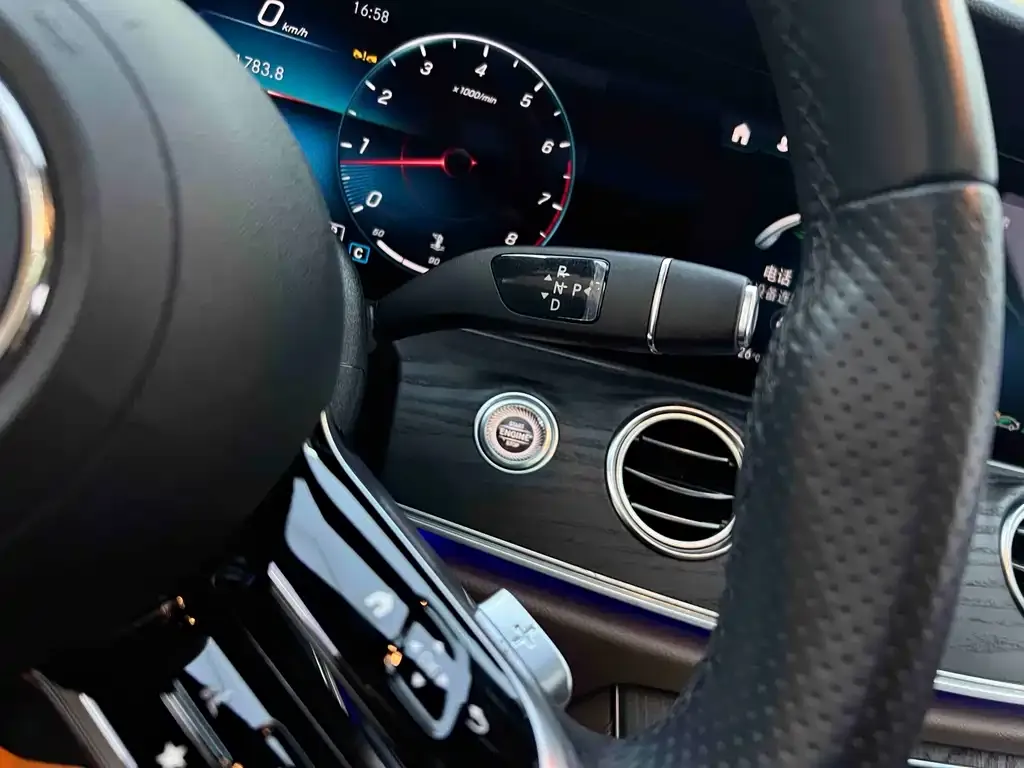 Mercedes-Benz E-Class 2023 из CN, фото 3