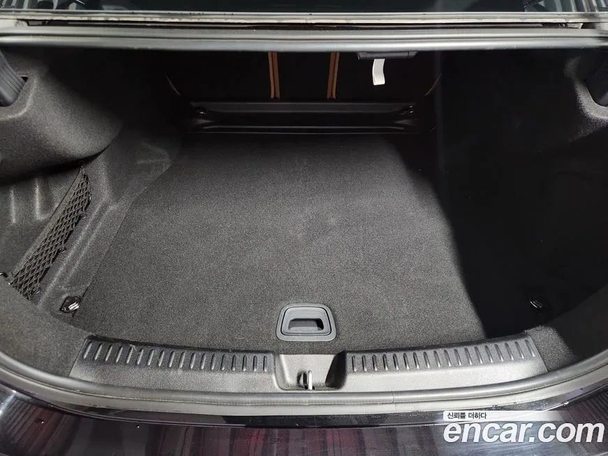 Mercedes-Benz E-Class 2025 из KR, фото 2