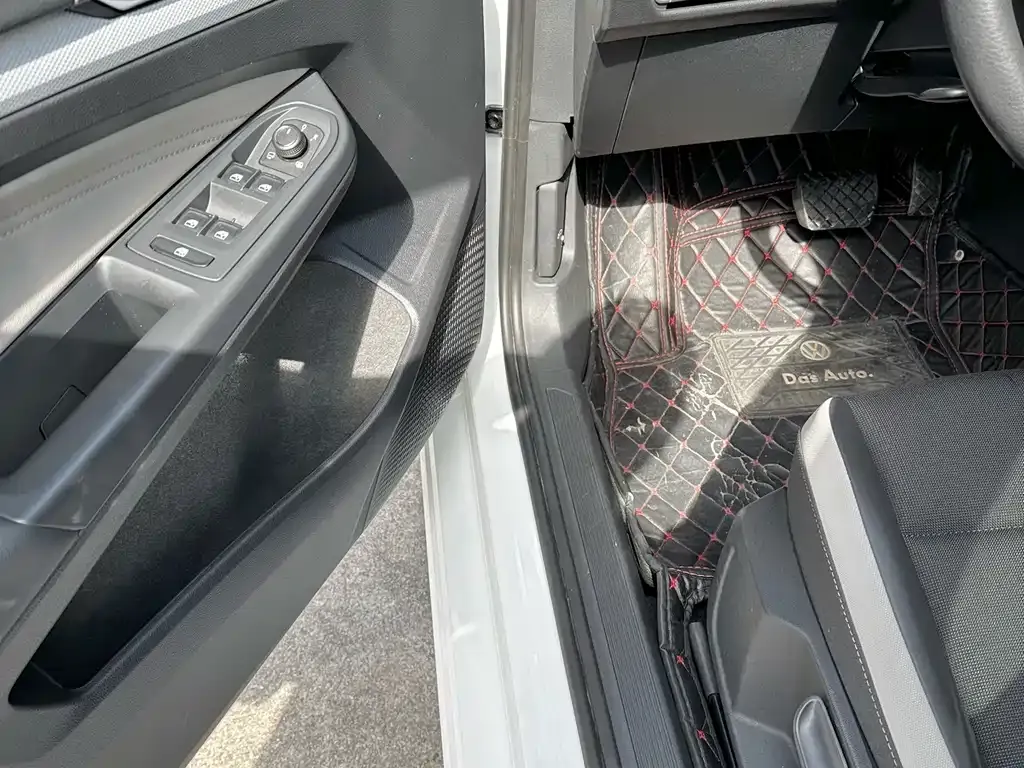 Volkswagen Golf 2022 из CN, фото 10